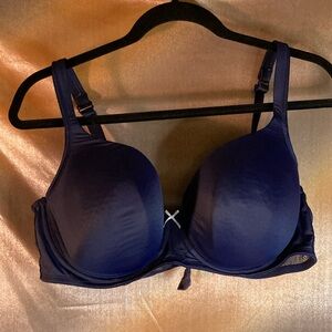 Excellent condition Cacique 44c navy blue bra with‎ bow detail. 403
